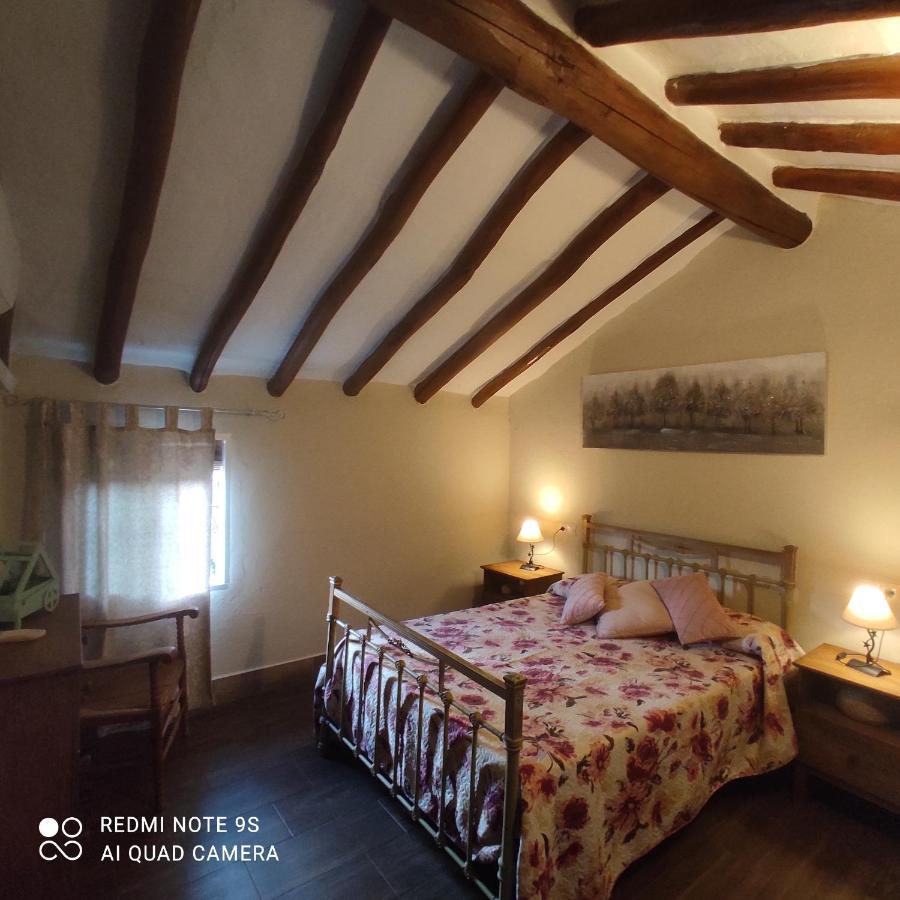 La Casa De La Abuela Guest House Setenil De Las Bodegas Luaran gambar