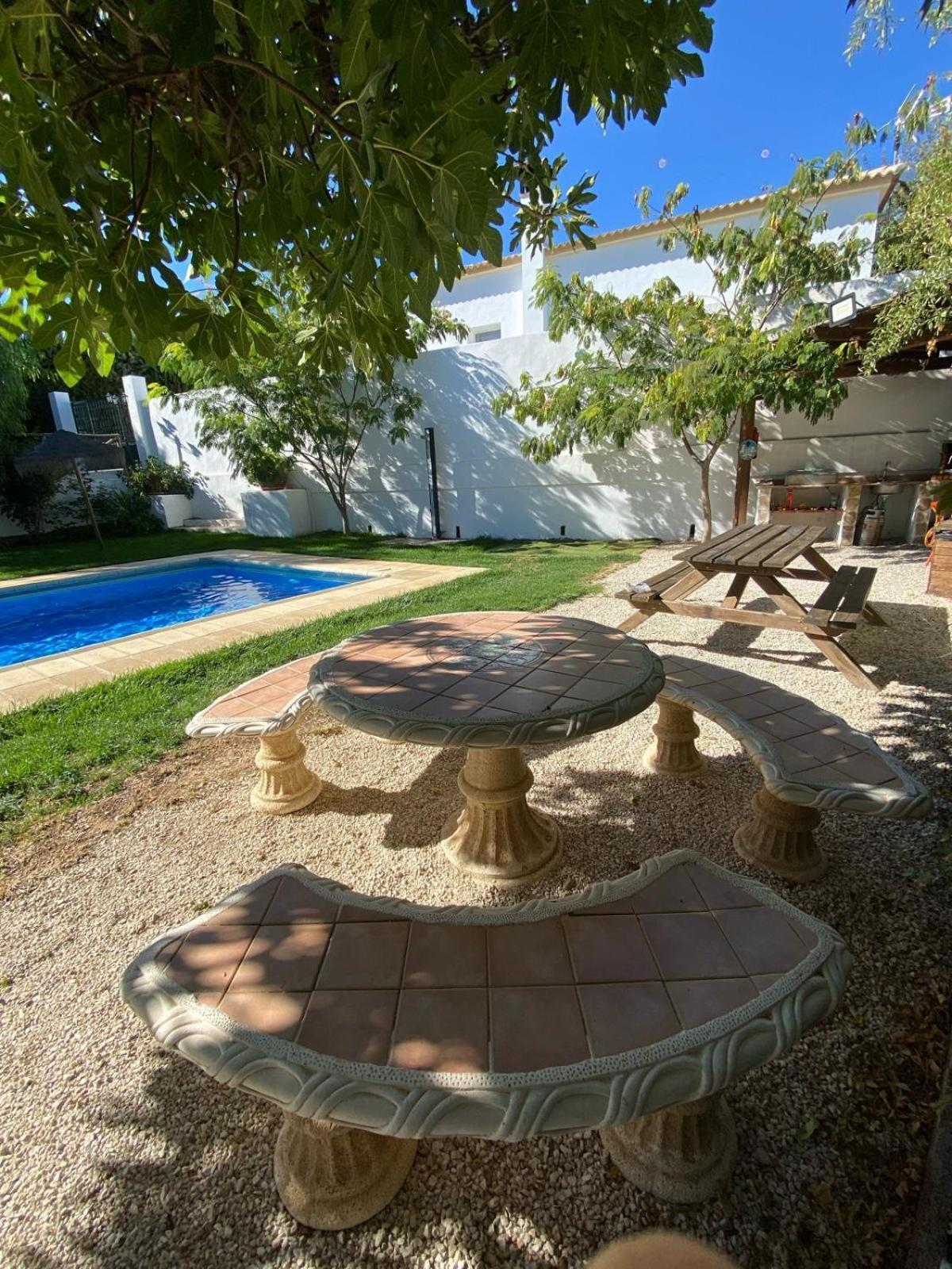 La Casa De La Abuela Guest House Setenil De Las Bodegas Luaran gambar